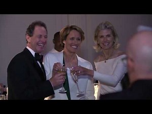 Gene Scott Award presented to Mary Carillo