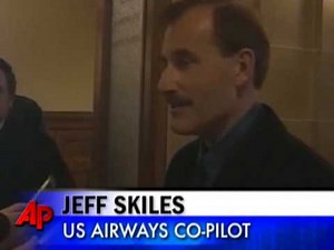 Hudson Crash Co-Pilot Hopes to Fly Again Soon