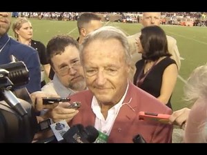 Bobby Bowden Talks Willie Taggart During Samford Pregame