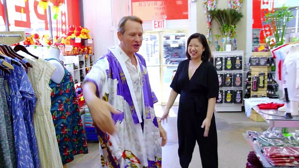 Carson Kressley Has a Madonna Kimono Moment