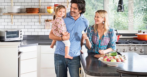 Why Amy Smart Says It's a 'Real Bonus' Being Married to Trading Spaces' Carter Oosterhouse