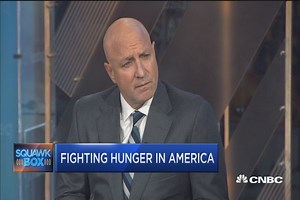 Top Chef's Tom Colicchio addresses hunger problem among US veterans