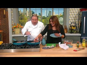 Emeril's Kicked Up Blue Cheese-Stuffed Burgers with Essence Creole Seasoning + Green Peppercorn M…