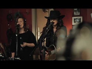 Lindi Ortega - You Ain't Foolin' Me [Live]