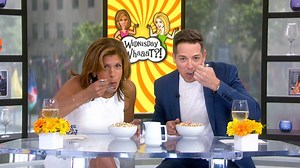 Hoda Kotb and Jason Kennedy try Dippin’ Dots cereal