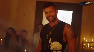 Ricky Martin feat. Wisin, Yandel — Fiebre (Official Video)