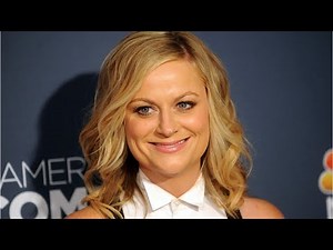 Amy Poehler Recruits SNL Castmates For Upcoming Directorial Debut