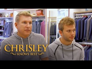 Chrisley Knows Best | Season 6, Episode 21: Todd Chrisley Runs Out On The Bill