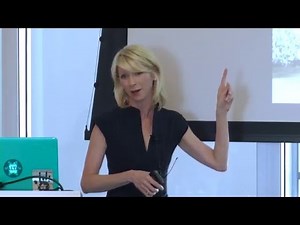 Amy Cuddy: "Feeling powerless is not being powerless"