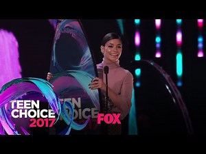 Vanessa Hudgens Accepts The "See Her" Award | TEEN CHOICE