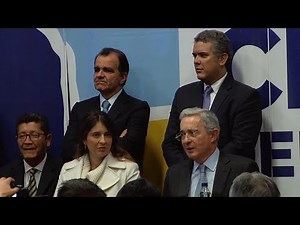 Álvaro Uribe renuncia al Senado por caso de corrupción