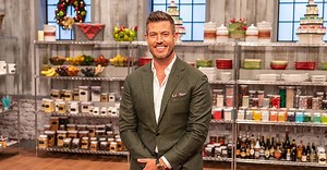 Jesse Palmer Dishes on Hosting Food Network's Holiday Baking Championship