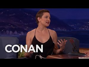 Kate Hudson Can’t Go Incognito - CONAN on TBS