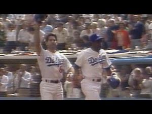 1981 NLDS Gm3: Garvey launches a two-run homer