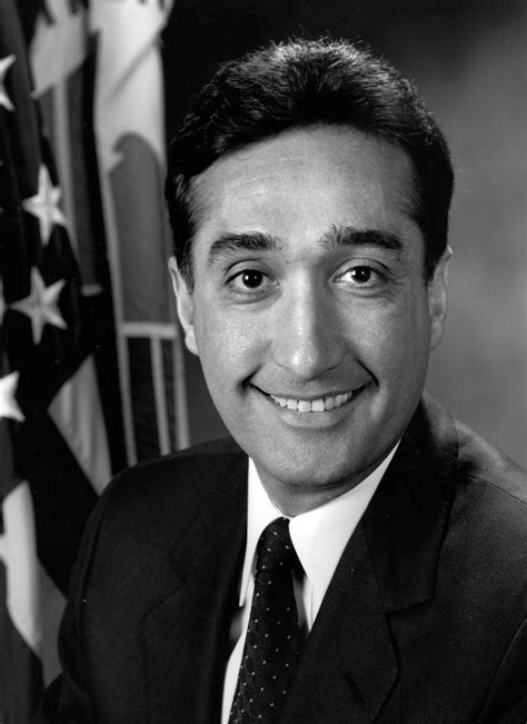 Profile picture of Henry Cisneros