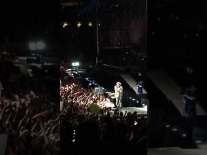 Bruce Springsteen at MetLife stadium spirit in the night August 2016