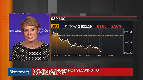 Economist Swonk Sees Slower Pace of Fed Hikes in 2019, Recession in 2020