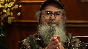 Larry King Now: "Duck Dynasty" Stars Phil, Willie, Jase and Si Robertson On Handling Fame
