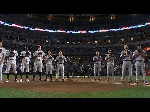 2017 AL WC: Tveit performs national anthem before game