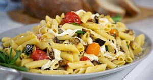 Chef Katie Lee makes an easy vegetable pasta