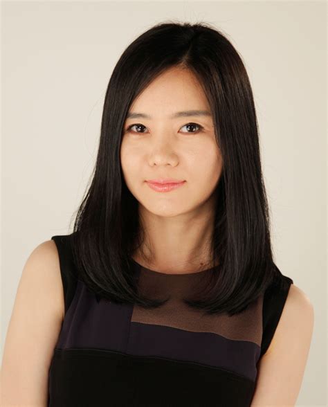 Profile picture of Hyeonseo Lee