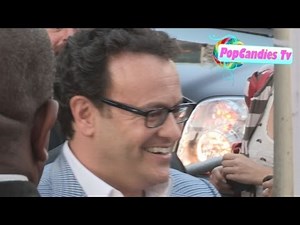 Mitchell Hurwitz & Mary Jo Keenen greet fans at Arrested Development Season 4 Premiere