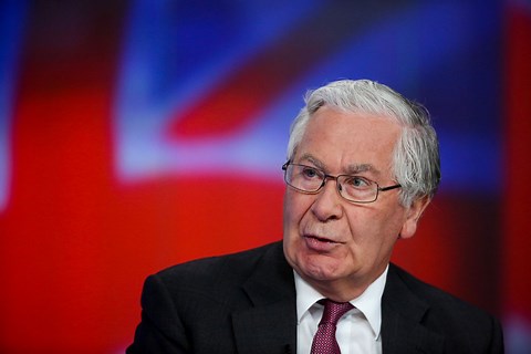 Mervyn King Slams Brexit Deal Decrying May's `Incompetence'