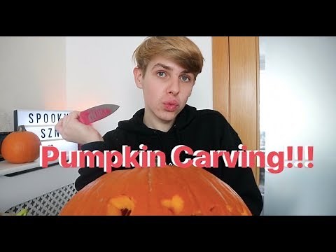 Carving Pumpkins!! (Warning: Spooky)