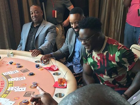 Spud Webb Dominates Blackjack Tourney, Donates $5,000 to Charity