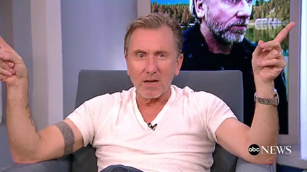 Tim Roth sings 'The Animal Fair' nursery rhyme