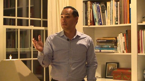 Julian Castro meets with Iowans ahead of expected announcement on 2020