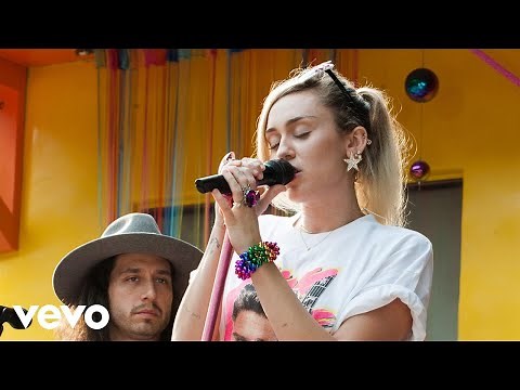 Miley Cyrus - See You Again in the Live Lounge