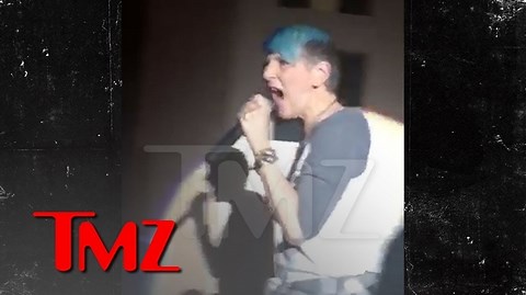 Comedian Lisa Lampanelli Has Meltdown After Fan Hands Her $100 To Shut Up!