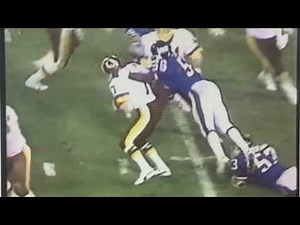 Video comparison of Alex Smith and Joe Theismann's identical leg injuries