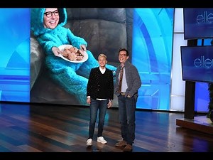 Sean Hayes Helps Ellen with Her Monologue