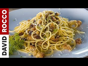 How To Make: Spaghetti Aglio Olio with Croutons & Wild Fennel | Recipe by David Rocco