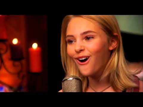 AnnaSophia Robb - Keep Your Mind Wide Open (From "Bridge to Terabithia" / Official Video)