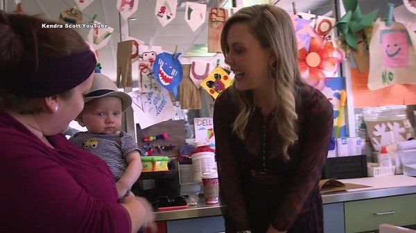 Kendra Scott visits young hospital patients