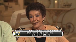 Bart Starr honors Brett Favre