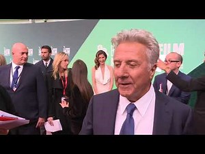 Dustin Hoffman terrifies reporter as Captain Hook on the red carpet