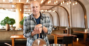 Tom Colicchio Partners With New Affordable Cookware Brand—See His Must-Have Piece